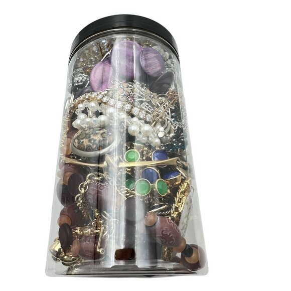Mystery Jewelry Jar #1030 Wearable Quality Pieces 2lbs Necklace Bracelet Earring - Picture 2 of 4